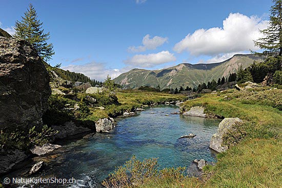 Foto:: Wasserbecken in Naturlandschaft (Foto,Fotos,Bilder,Bild,)