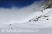 Foto F108315: Mensch auf verschneiter Hochebene